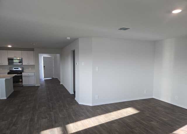 rental at 13866  Pease Crossing in San Antonio, TX — photo 4