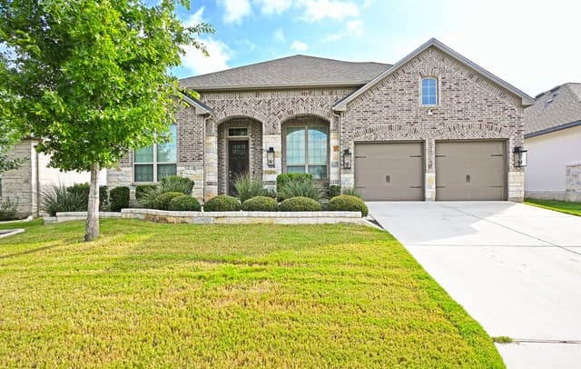 rental at 1438 Oaklawn Dr in New Braunfels TX