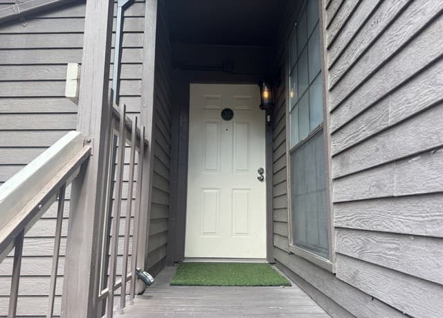 2-bedroom rental at 8611 Datapoint Dr in San Antonio, TX — photo 1