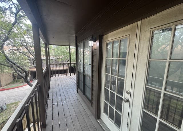 2-bedroom rental at 8611 Datapoint Dr in San Antonio, TX — photo 5