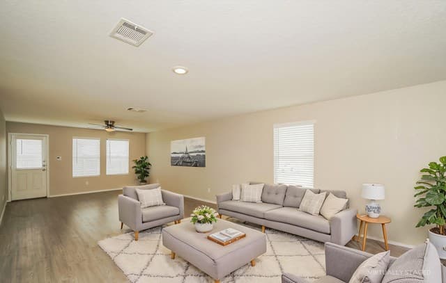 rental at 2402  Double Oak in New Braunfels, TX — photo 4