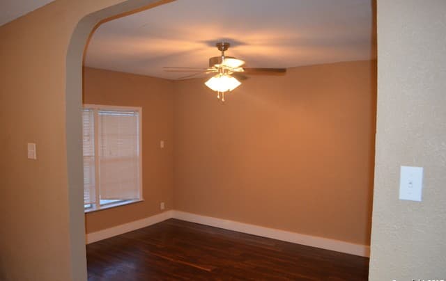 rental at 7401  Sage Oak St in Live Oak, TX — photo 5