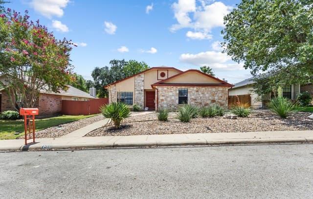 rental at 1514  Vista Hill St in San Antonio, TX — photo 1