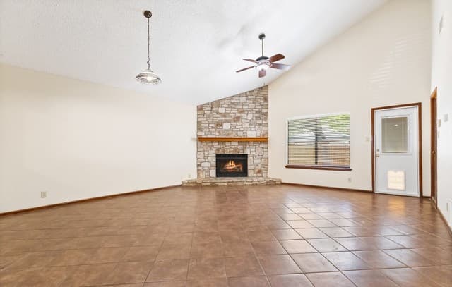 rental at 1514  Vista Hill St in San Antonio, TX — photo 5