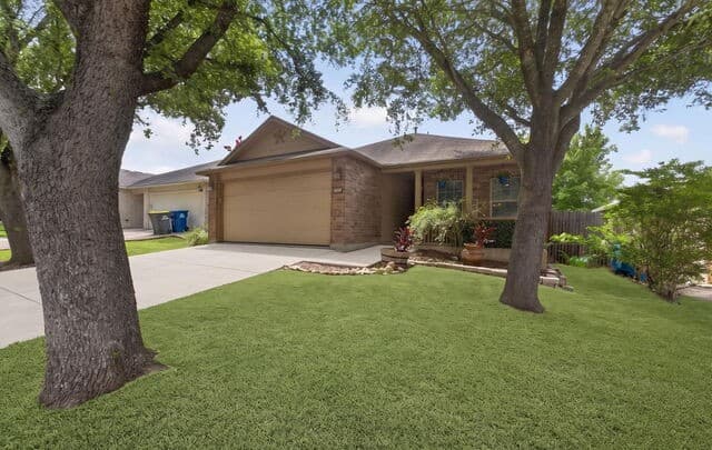 rental at 3440  Whisper Blf in Schertz, TX — photo 3