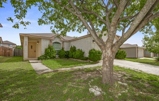 rental at 4023  Privet Pl in San Antonio, TX — photo 4