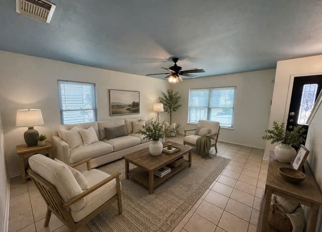 rental at 47  Latrobe Post in San Antonio, TX — photo 3