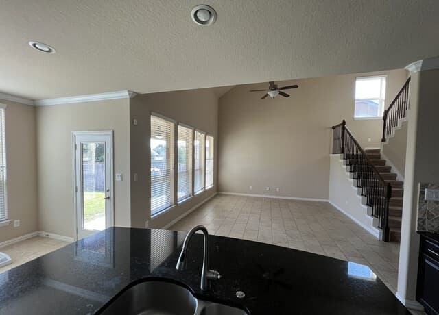 rental at 8614  Sierra Sky in San Antonio, TX — photo 5