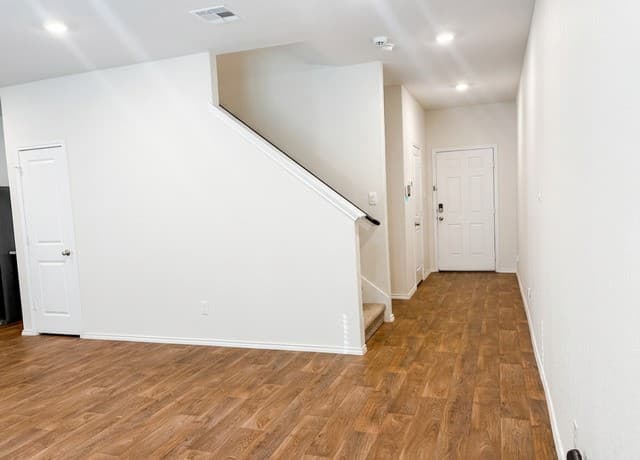 rental at 4836  Vogesite Path in San Antonio, TX — photo 5