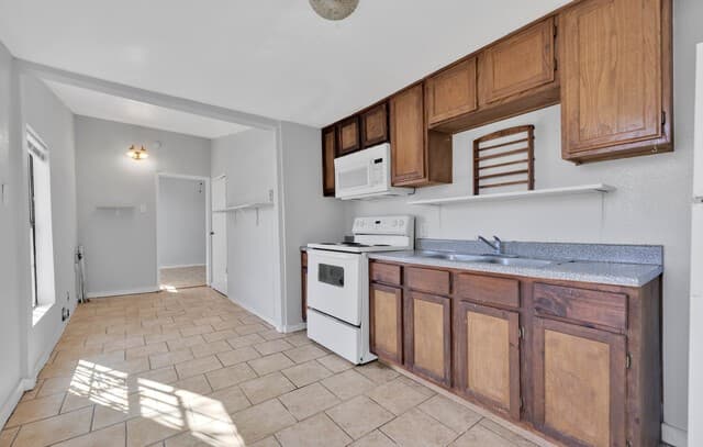 rental at 652 N San Ignacio Ave Unit 101 in San Antonio, TX — photo 5
