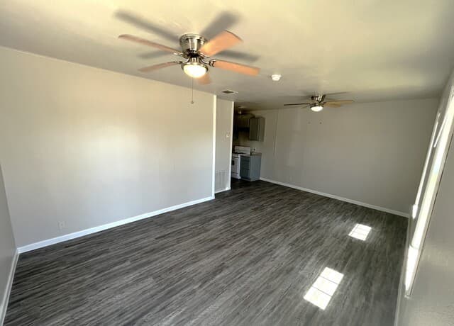 rental at 439  Lovera Blvd in San Antonio, TX — photo 3