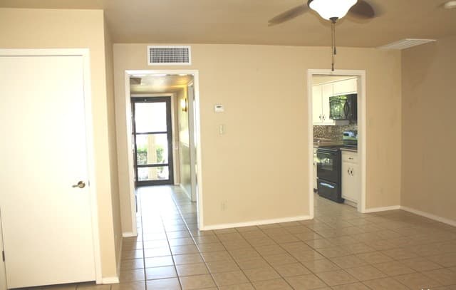 rental at 9319  Powhatan Dr in San Antonio, TX — photo 5