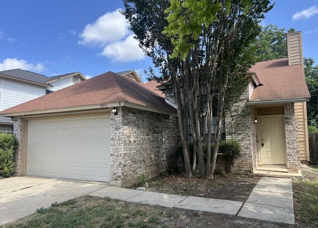 rental at 9951  Echo Plain Dr in San Antonio, TX — photo 1