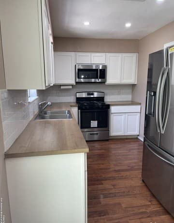 rental at 834  Porter St in San Antonio, TX — photo 5
