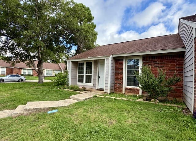 1-bedroom rental at 9140 Timber Path Unit 3701 in San Antonio, TX — photo 2