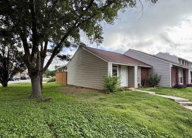 1-bedroom rental at 9140 Timber Path Unit 3701 in San Antonio, TX — photo 3