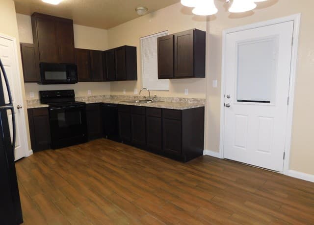 rental at 8710  8th St Unit 2 in Converse, TX — photo 4