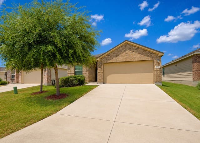 rental at 9723  Morgans Mills in San Antonio, TX — photo 3