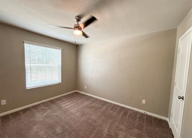 rental at 9723  Morgans Mills in San Antonio, TX — photo 4