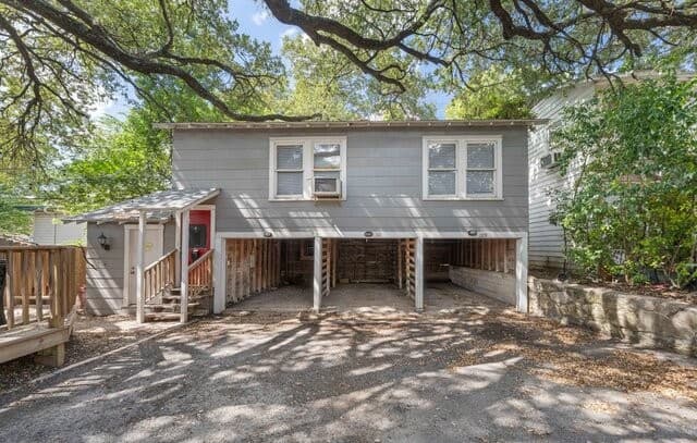 rental at 109 W Norwood Ct Unit 2 in San Antonio, TX — photo 2