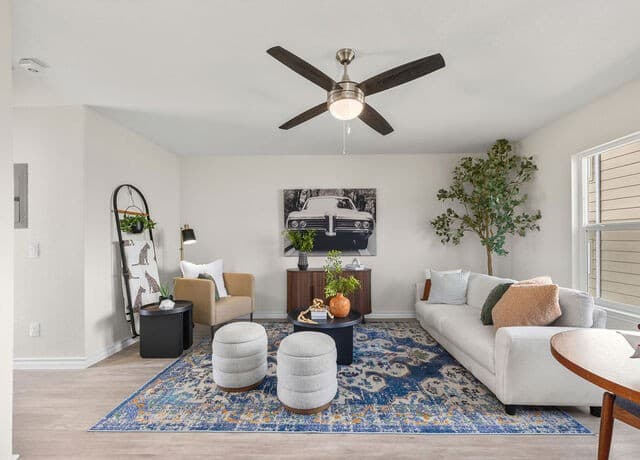 rental at 310 W Evergreen St Unit 101 in San Antonio, TX — photo 1