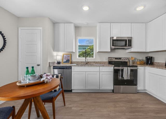 rental at 310 W Evergreen St Unit 101 in San Antonio, TX — photo 5