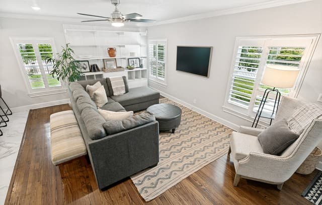 rental at 488 E Olmos Unit 3 in Olmos Park, TX — photo 2