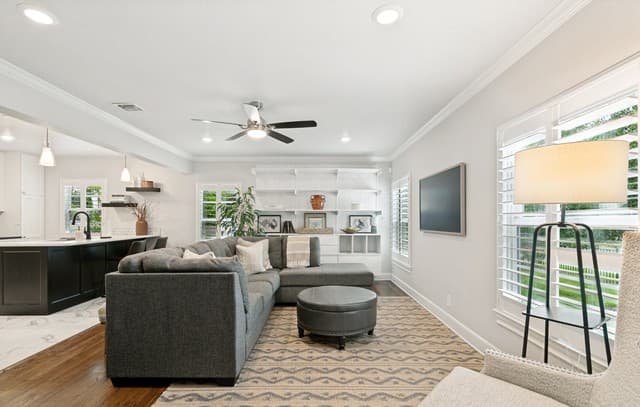 rental at 488 E Olmos Unit 3 in Olmos Park, TX — photo 3