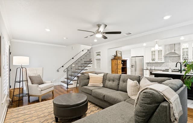 rental at 488 E Olmos Unit 3 in Olmos Park, TX — photo 4