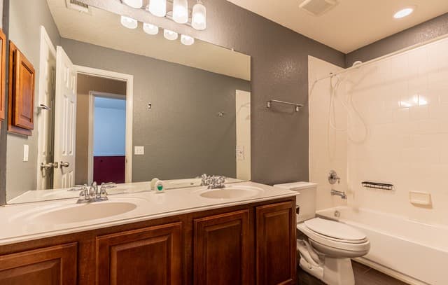 rental at 22115  Ruby Run in San Antonio, TX — photo 3