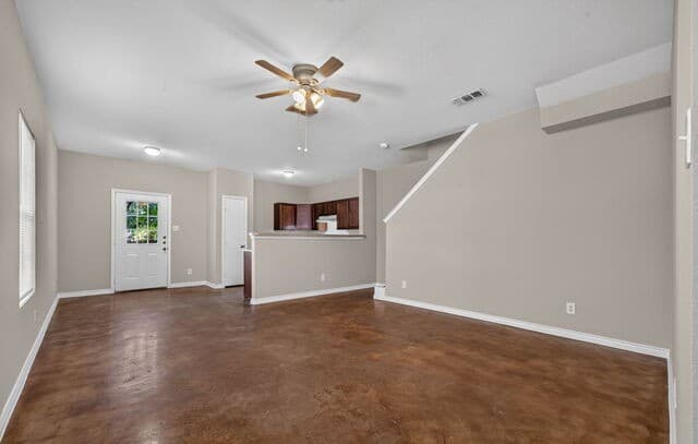 rental at 7802  Kingsbury Way Unit 4 in San Antonio, TX — photo 5