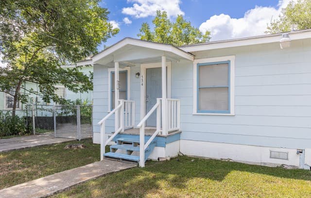 rental at 534  Walton Ave in San Antonio, TX — photo 2