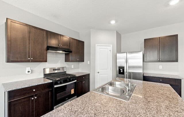 rental at 3319  Angus Xing in San Antonio, TX — photo 3