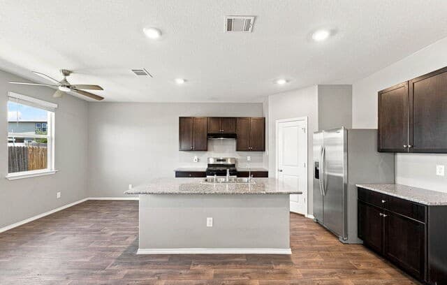 rental at 3319  Angus Xing in San Antonio, TX — photo 4