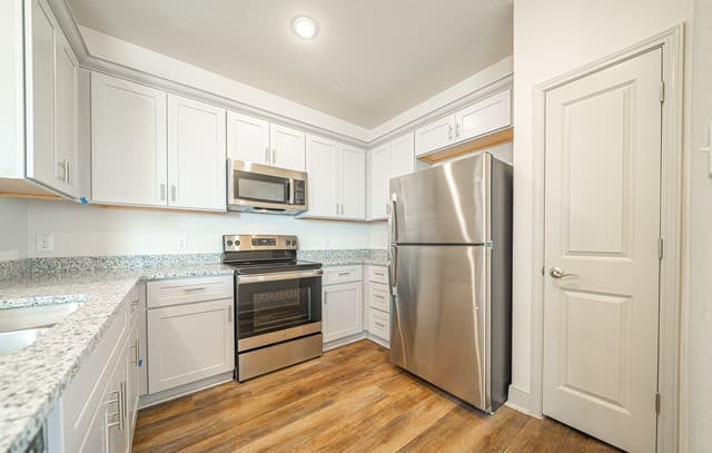 rental at 10216  Eaglewood Nook in San Antonio, TX — photo 2