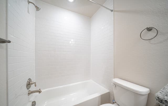 rental at 10216  Eaglewood Nook in San Antonio, TX — photo 5
