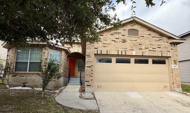 rental at 419  Dolly Dr in Converse, TX — photo 5
