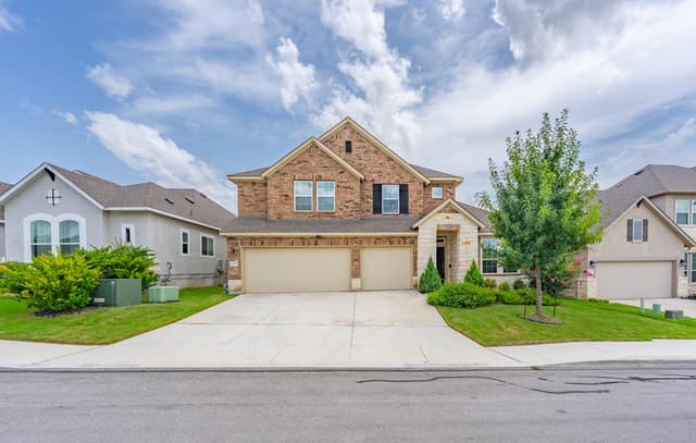 rental at 12906  Fort Belknap in San Antonio, TX — photo 2