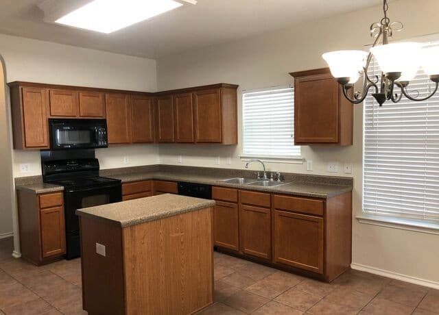 rental at 17063  Ashbury Ldg in San Antonio, TX — photo 3