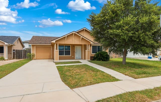 rental at 11414  Gaylord Dr in San Antonio, TX — photo 1