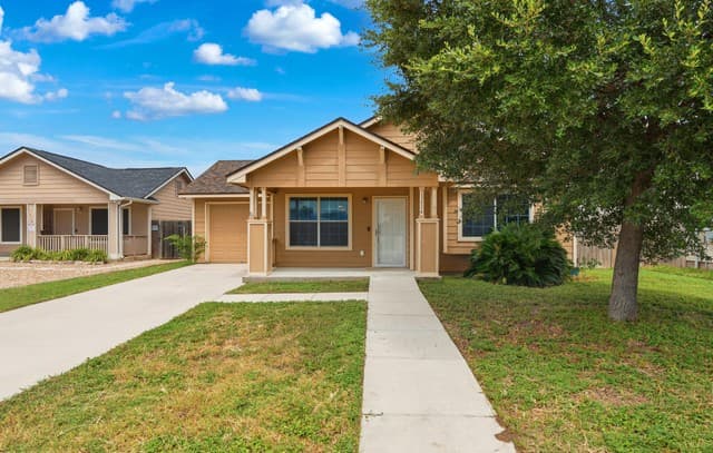 rental at 11414  Gaylord Dr in San Antonio, TX — photo 3