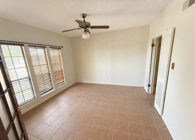 rental at 17319  Antlers Cv in Helotes, TX — photo 2