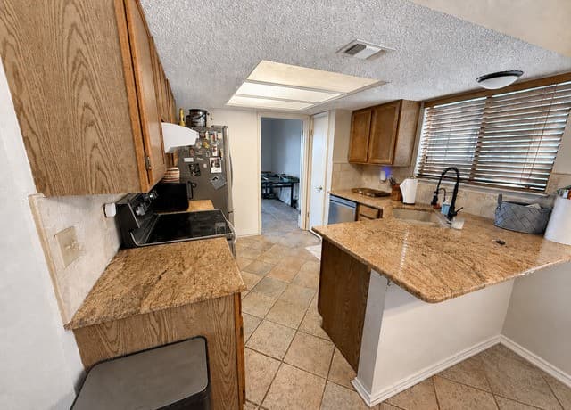 rental at 17319  Antlers Cv in Helotes, TX — photo 3