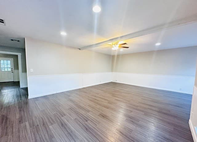 rental at 10806  Lazy Oaks Dr in San Antonio, TX — photo 2