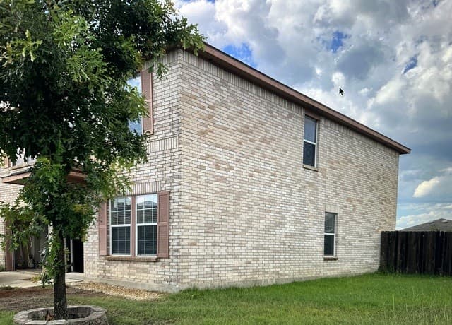 rental at 11203  Dublin Trce in San Antonio, TX — photo 3