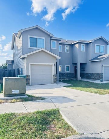 rental at 8711  Pensive in Converse, TX — photo 1