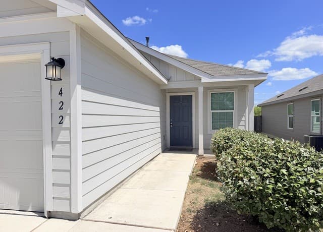 rental at 422  Ambush Rdg in San Antonio, TX — photo 2