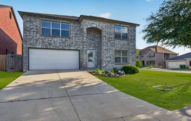 rental at 7702  Fairton Pl in Converse, TX — photo 2
