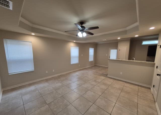 rental at 7034 Lakeview Dr. Unit 102 in San Antonio TX