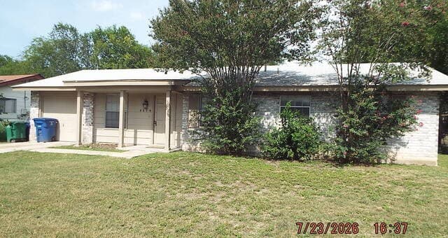 rental at 4874  Castle Lance in San Antonio, TX — photo 2